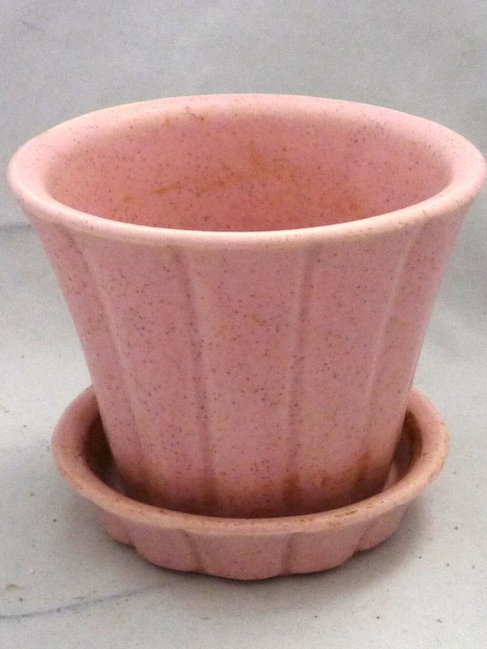 Vintage McCot USA pottery pink planter pot 4" tulip ribbed